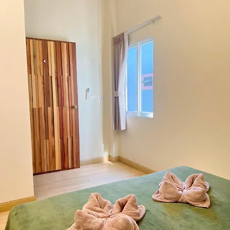 Private Room With Share Bathroom At Little Wild House Khaosok Khao Sok National Park Exterior photo